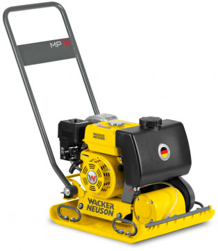 Виброплита Wacker Neuson MP-15 в прокат в Томске. У нас лучшая цена за сутки! Возможность взять в аренду с выгодной скидкой до 40% при экспресс доставке 24/7. И помните, ночью стоимость еще дешевле на 30%! #арендапрокат #виброплита #выгодно